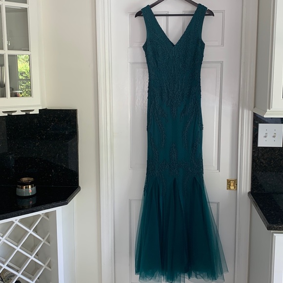 Cachet Dresses & Skirts - Cachet Formal Gown